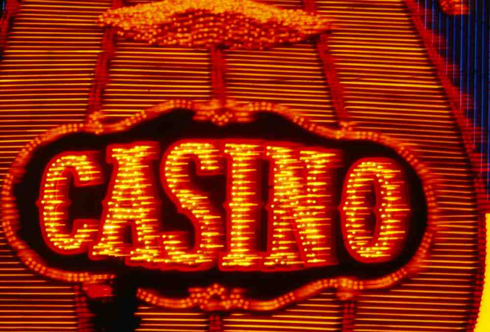 Inside the Arena: Exclusive Interview with Starburst Developers at Arena Casino